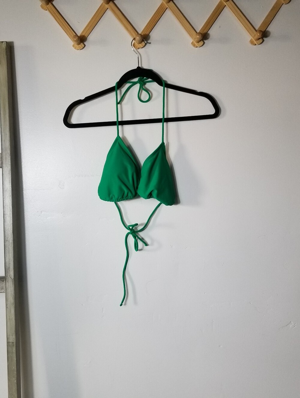 OP WOMEN'S GREEN BIKINI TOP ESTIMATED SIZE XL